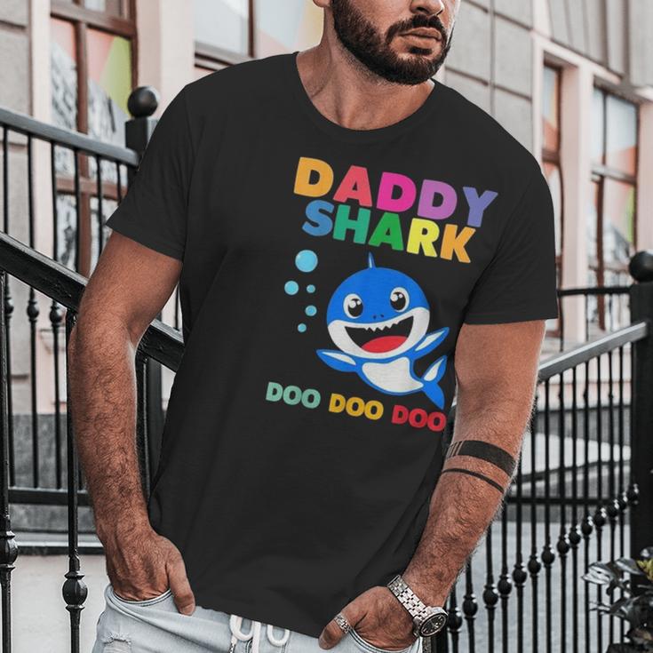 Daddy Shark Cute Fathers Gift Dad Birthday Gifts Men T-Shirt