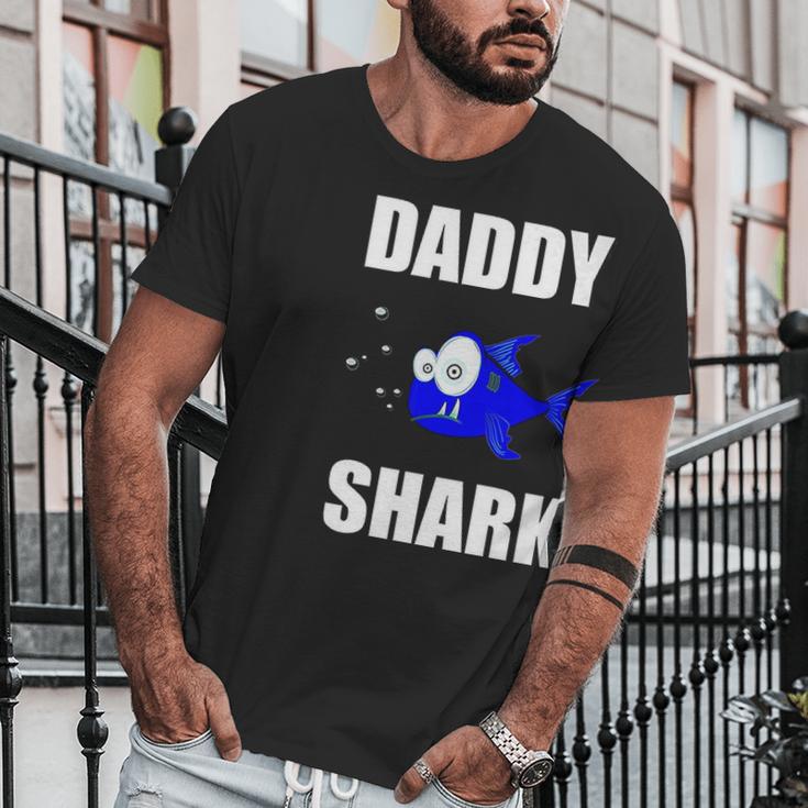 Daddy Shark Gift From Family Men T-Shirt