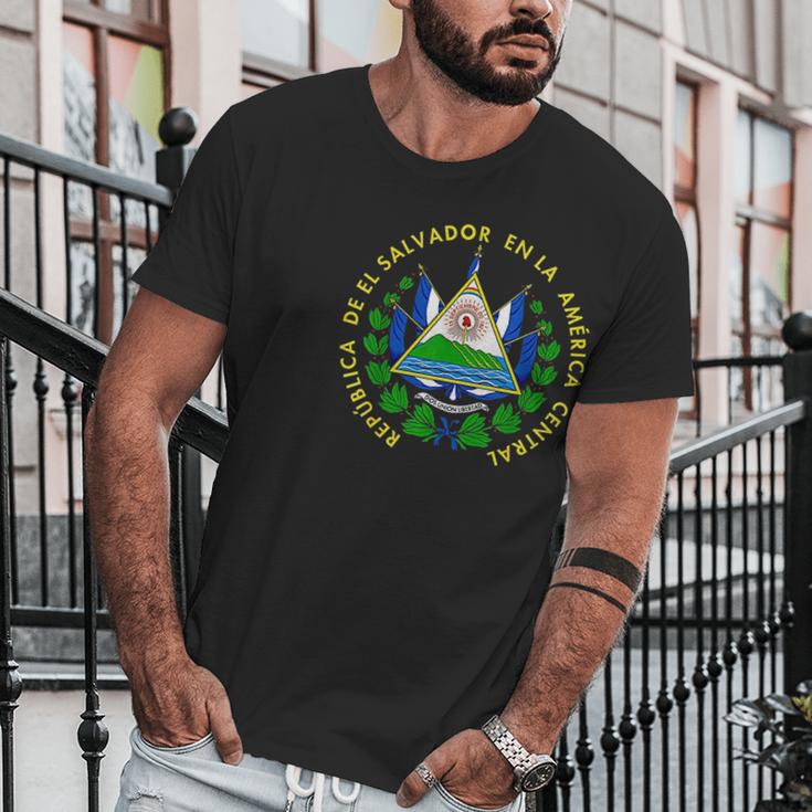 El Salvador Flag El Salvador Emblem Design Salvadoran Men T-Shirt