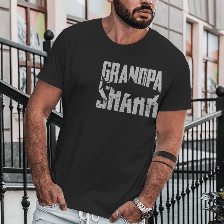 Grandpa Shark Fathers Day Gift Dad Birthday Gifts Men T-Shirt