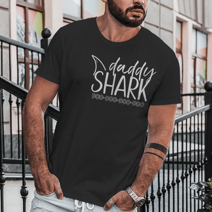 Perfect Daddy Shark Men T-Shirt