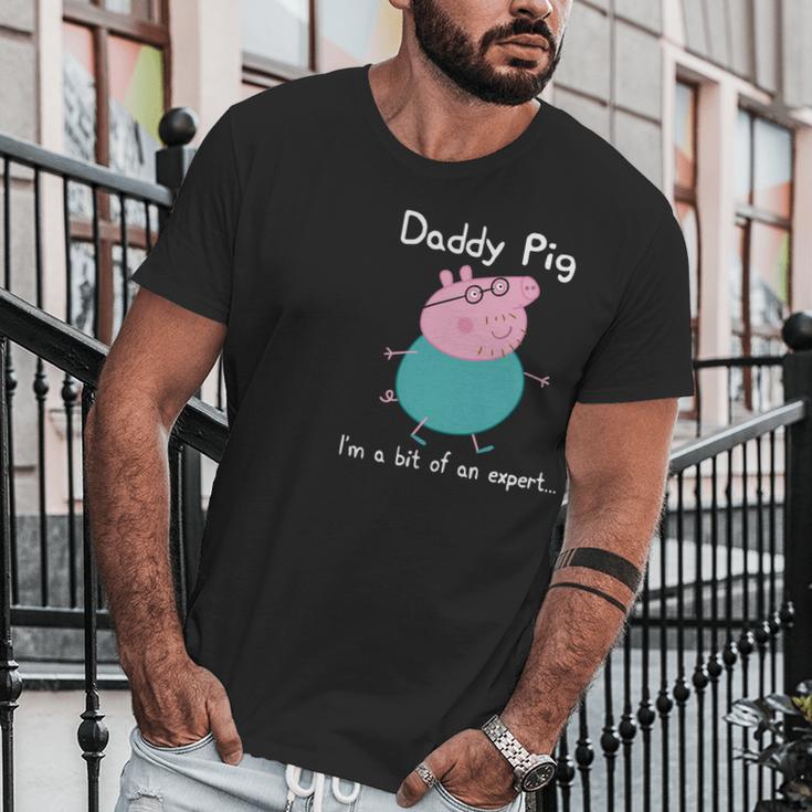 Pig Daddy Pig Expert Classic Guys Men T-Shirt