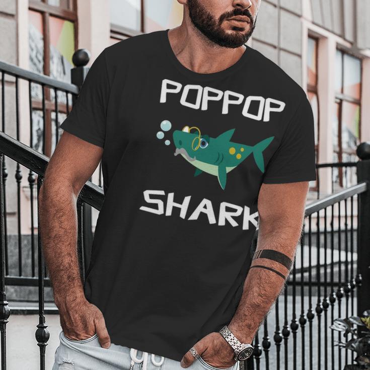 Poppop Grandpa Gift Poppop Grandpa Shark Men T-Shirt