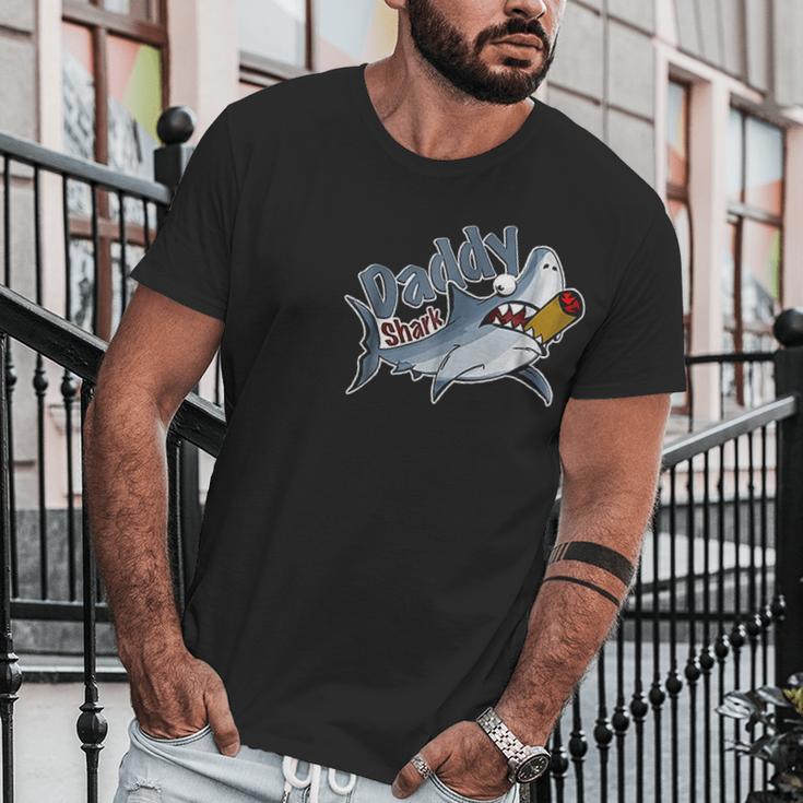 Tough Smoking Daddy Shark Men T-Shirt