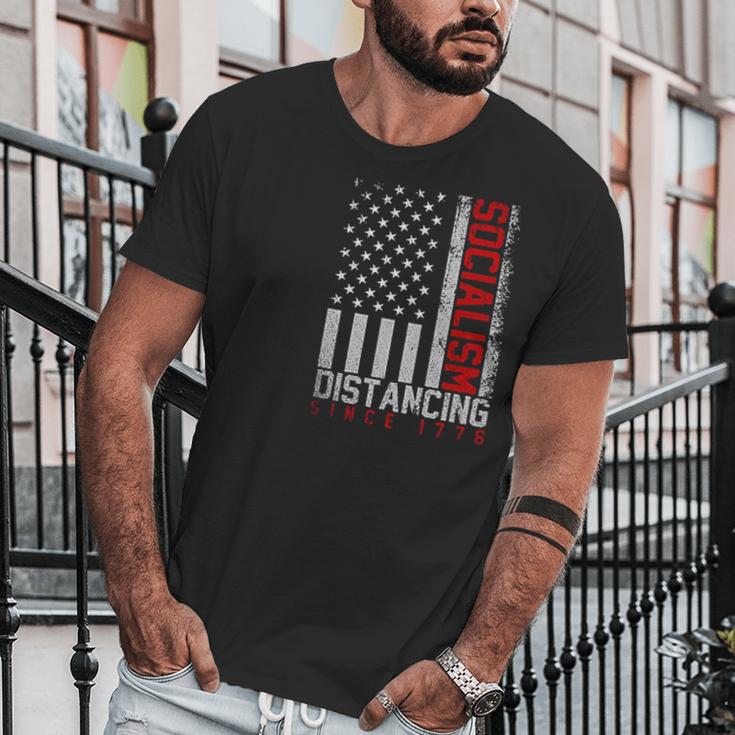 Usa Flag Socialism Distancing Since 1776 Men T-Shirt