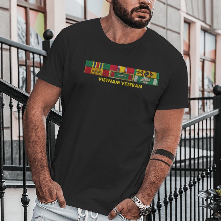 Vietnam Veteran Emblem Men T-Shirt