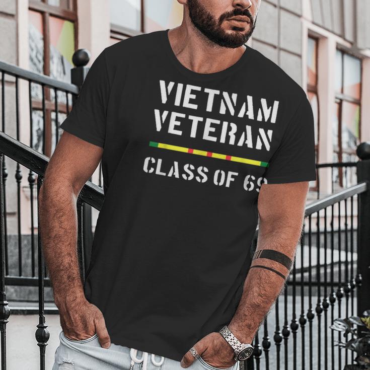 Vietnam Veteran Vet Ribbon Class Of 1969 69 Men T-Shirt