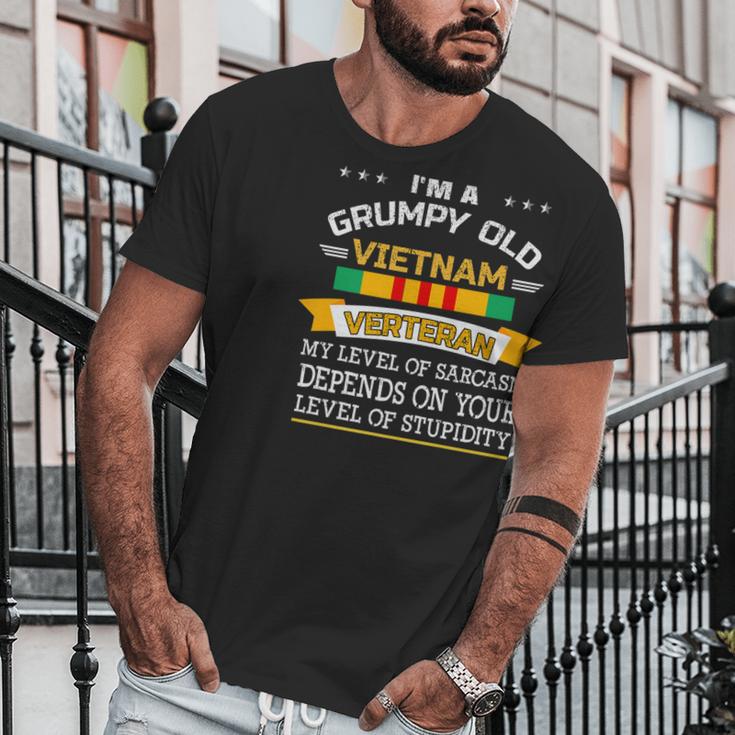 Vintage Im A Grumpy Old Vietnam Veteran For Men Men T-Shirt