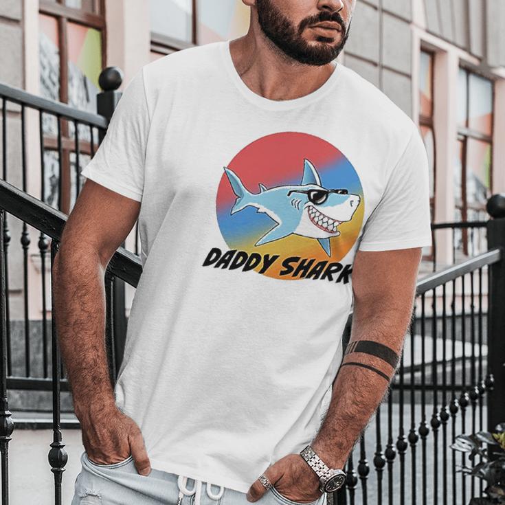 Daddy Shark With Sunglasses Dad Birthday Gifts Men T-Shirt