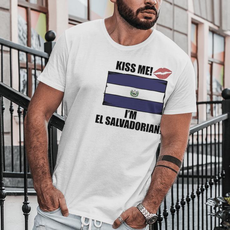 Kiss Me Im El Salvadorian Cute El Salvador Flag Men T-Shirt