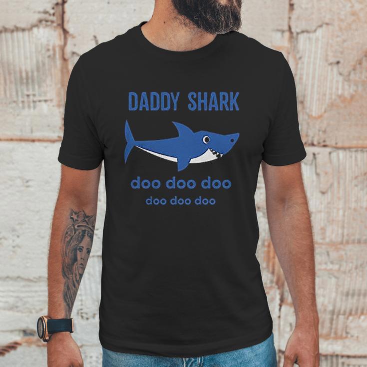 Daddy Shark And Baby Shark Dad Birthday Gifts Men T-Shirt