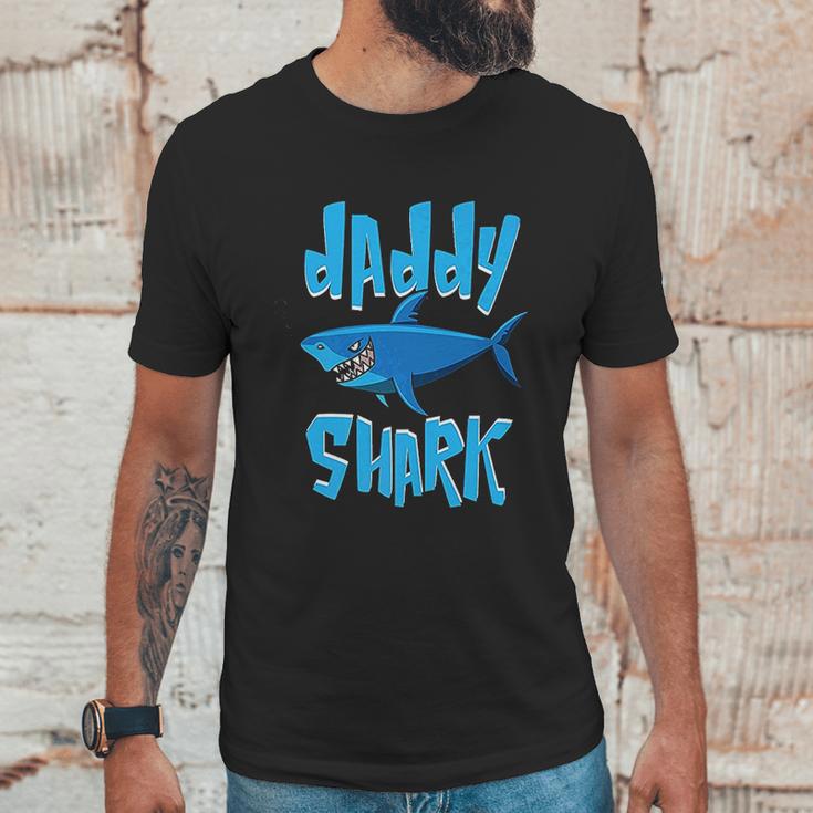 Daddy Shark Cute Papa Loves Sharks Men T-Shirt