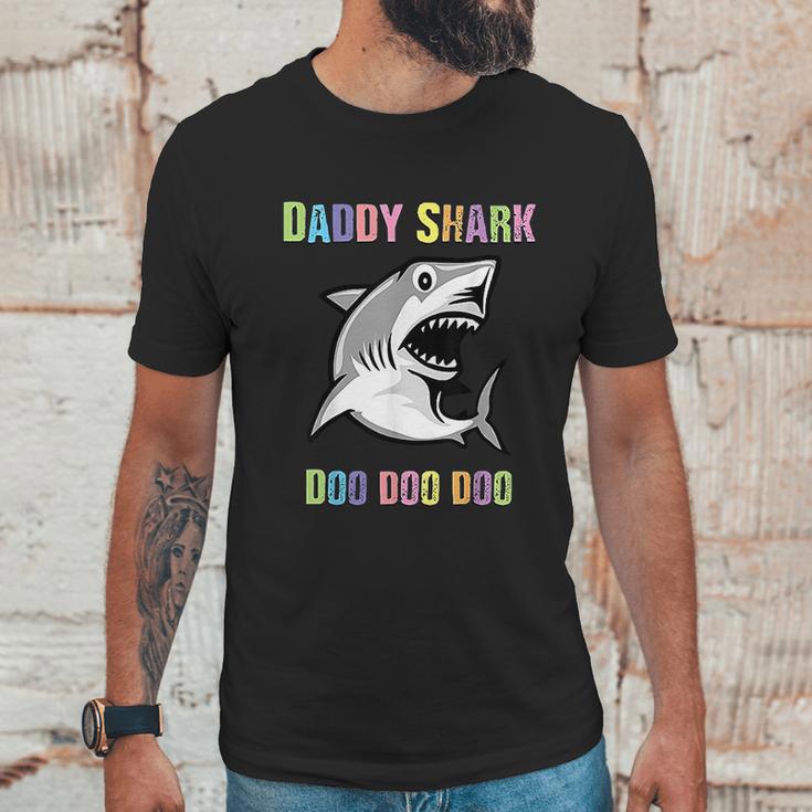 Daddy Shark Doo Doo For Fathers Day Him Dad Grandpa Men T-Shirt