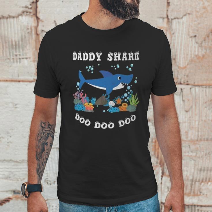 Daddy Shark Under Water Men T-Shirt