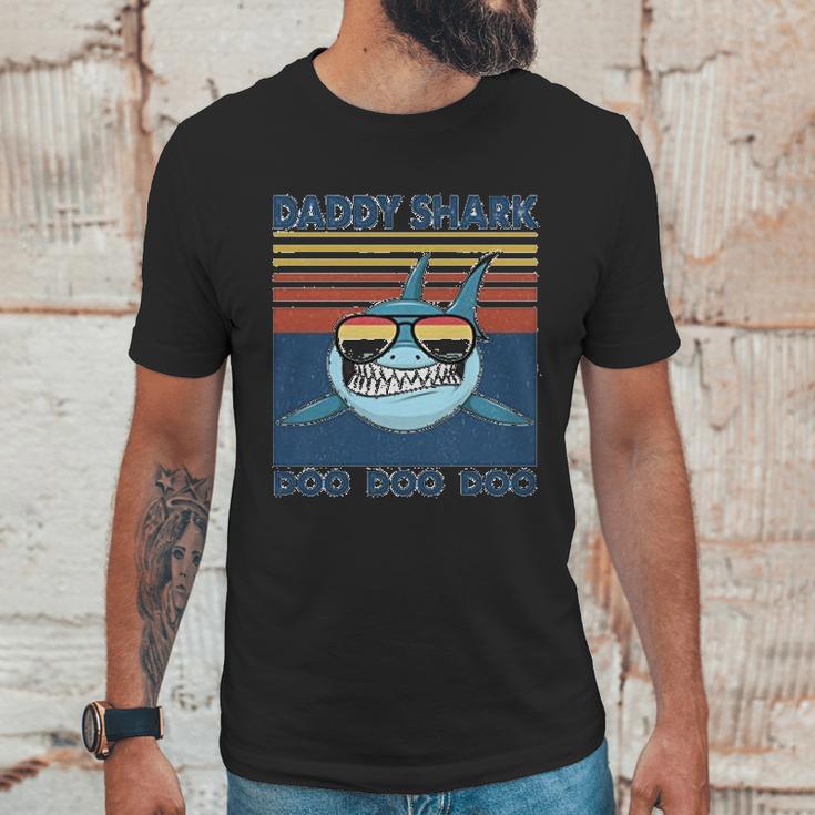 Daddy Shark Wears Sunglasses Dad Birthday Gifts Men T-Shirt