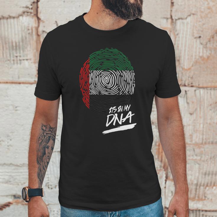 It Is In My Dna United Arab Emirates Baby Proud Country Flag Men T-Shirt