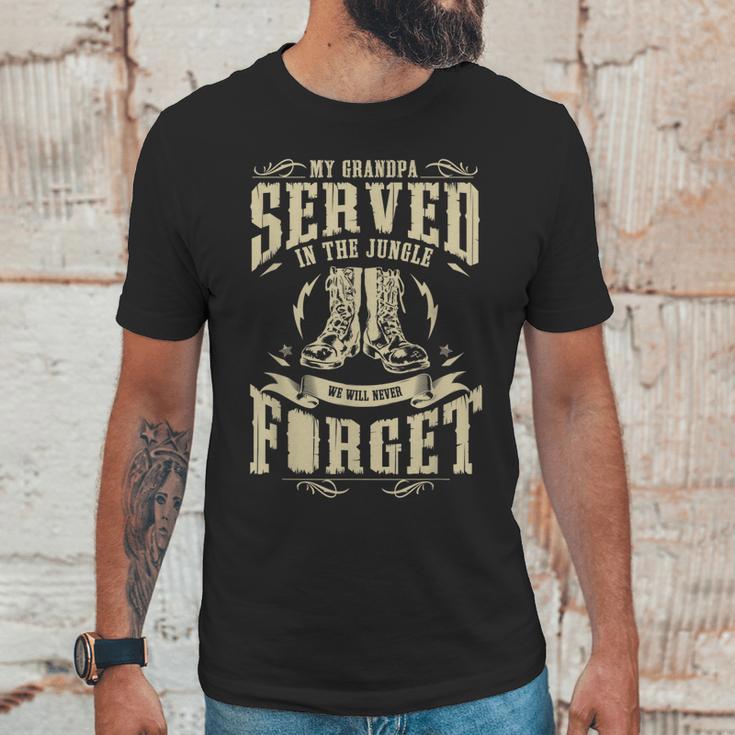 My Grandpa Served In The Jungle Vietnam Veteran Men T-Shirt