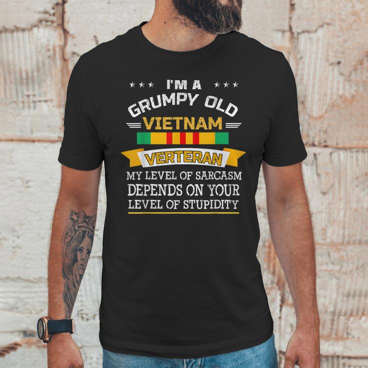 Im A Grumpy Old Vietnam Veteran Veterans Day Sarcasm Men T-Shirt