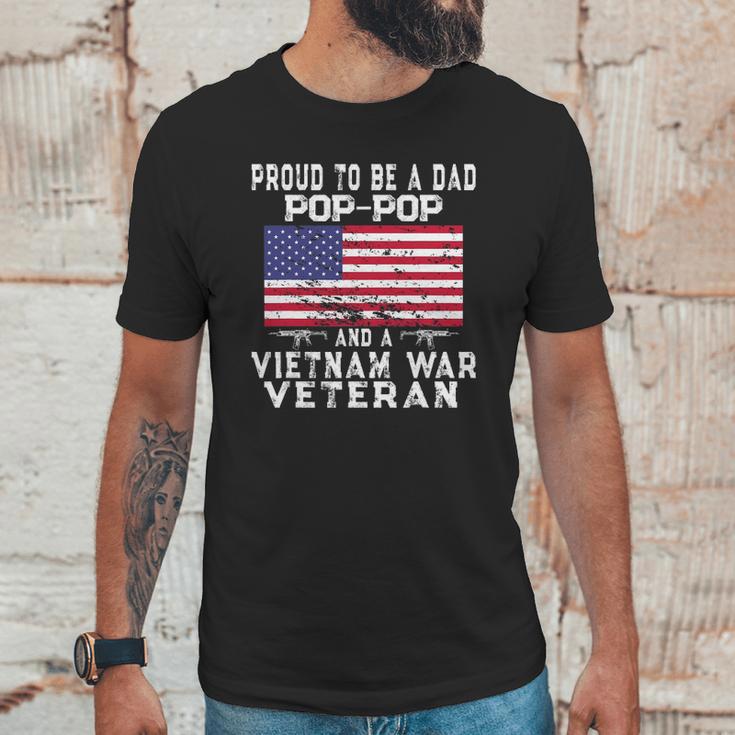 Mens Proud Dad Pop-Pop Vietnam War Veteran - Retro Us Flag Grandpa Men T-Shirt