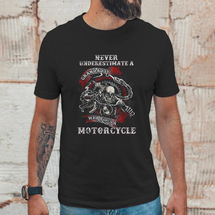 Never Underestimate A Grandaddy With A Motorcycle Men T-Shirt