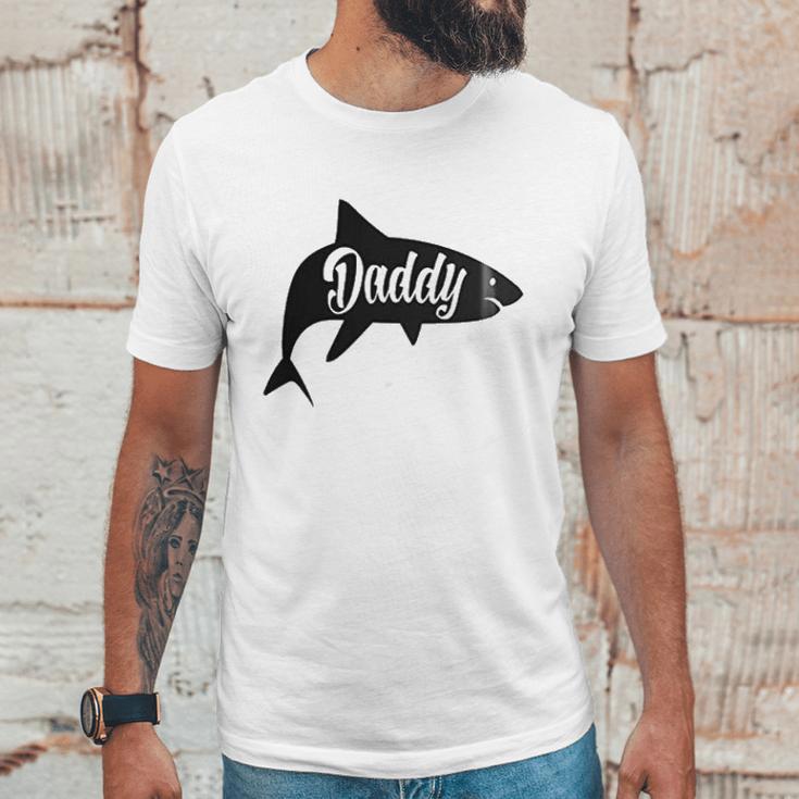 Daddy Shark In Black Dad Birthday Gifts Men T-Shirt