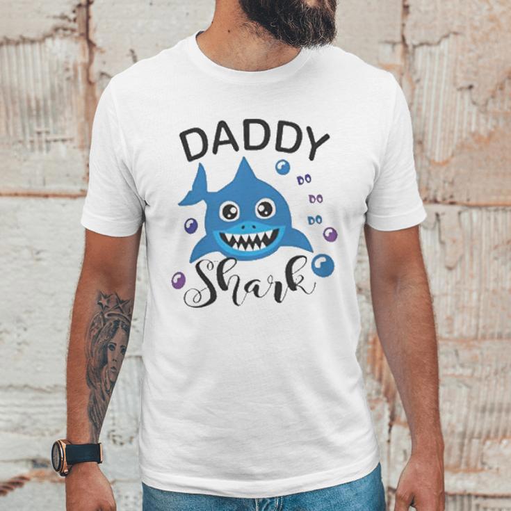 Daddy Shark Doo Doo Cute Funny Family Cool Fathers Day Gift Men T-Shirt