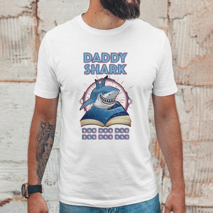 Daddy Shark Reading Book Men T-Shirt