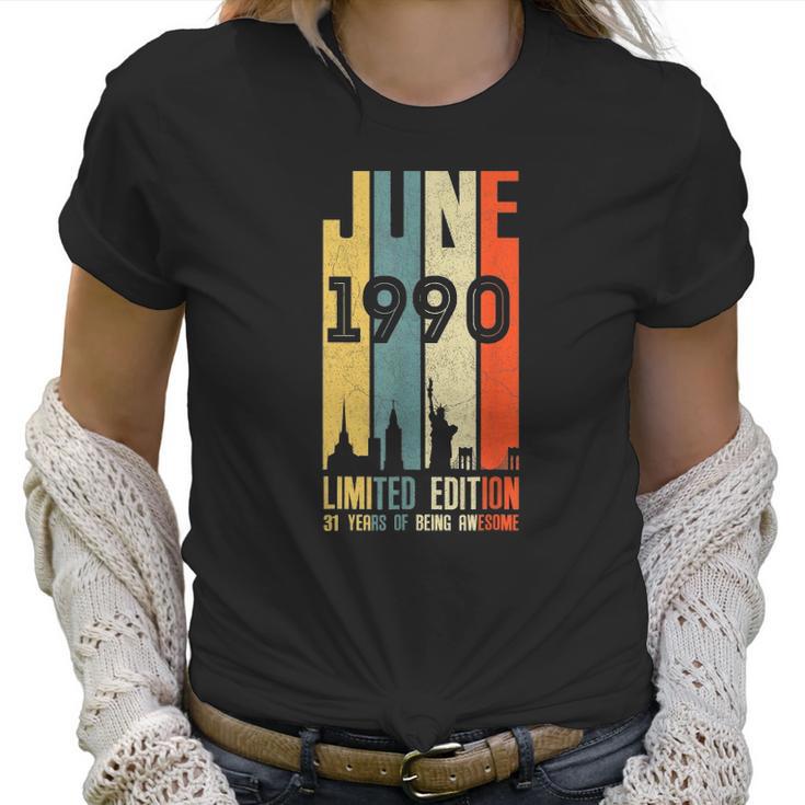 31St Birthday Decorations June 1990 Men Women 31 Years Old Women T-Shirt