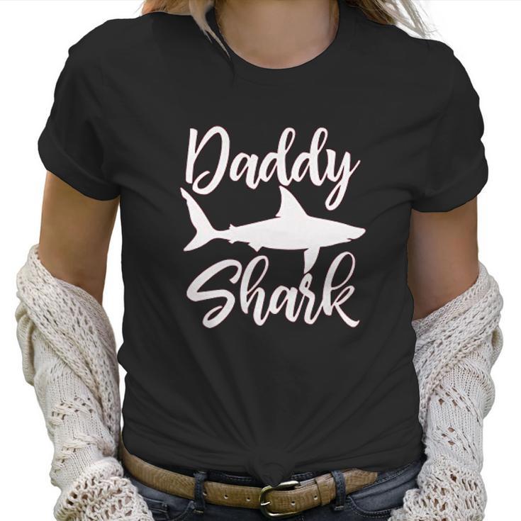 Daddy Shark Present Best Christmas Gifts For Dad Women T-Shirt