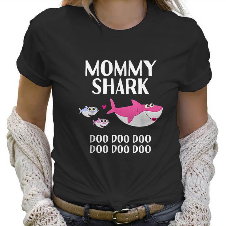 Mommy Shark Doo Doo Gift For Mothers Day Matching Family Women T-Shirt