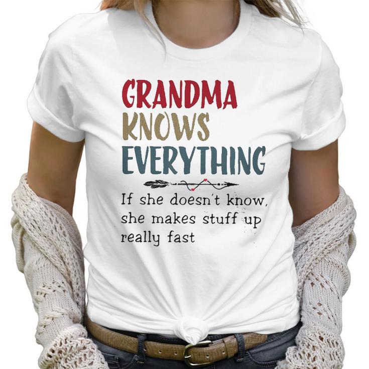 Grandma Knows Everything Womens Funny Grandma Women T-Shirt