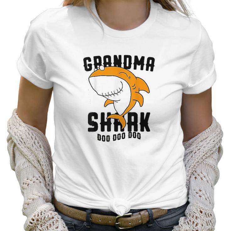 Grandma Shark For Mommy Grandmother Women T-Shirt