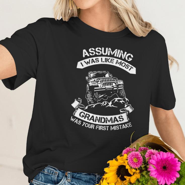 Assuming Jeep Grandma Women T-Shirt Gifts for Her