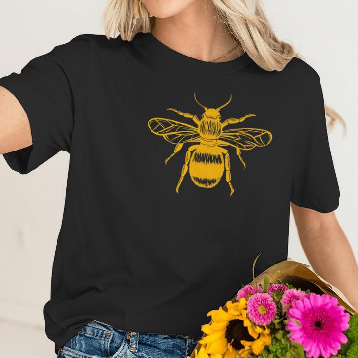 Beekeeper Honey Bee Lover Linocut Bee Women T-Shirt Gifts for Her