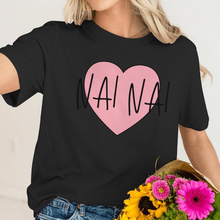 Chinese Grandma Nai Nai Grandmother Pink Heart Nai Nai Funny Gift Women T-Shirt Gifts for Her