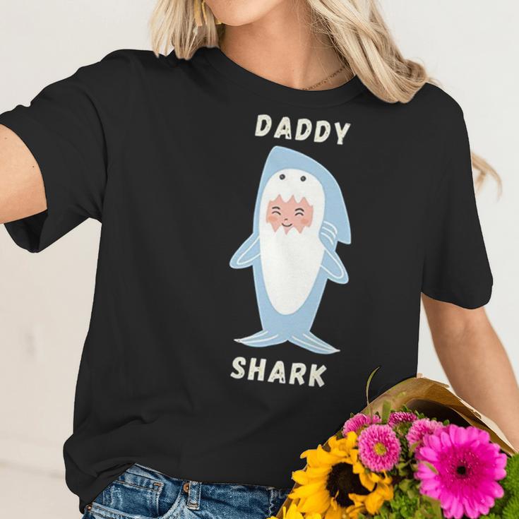 Daddy Shark Gift For Daddy Best Christmas Gifts For Dad Women T-Shirt Gifts for Her