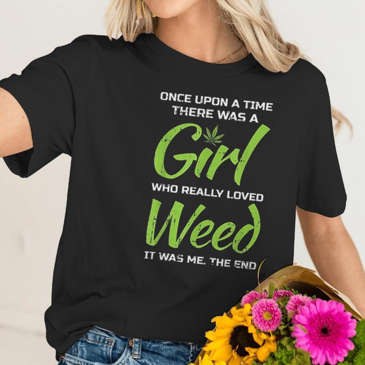 Girl Who Loves Weed Sarcastic Women T-Shirt Gifts for Her