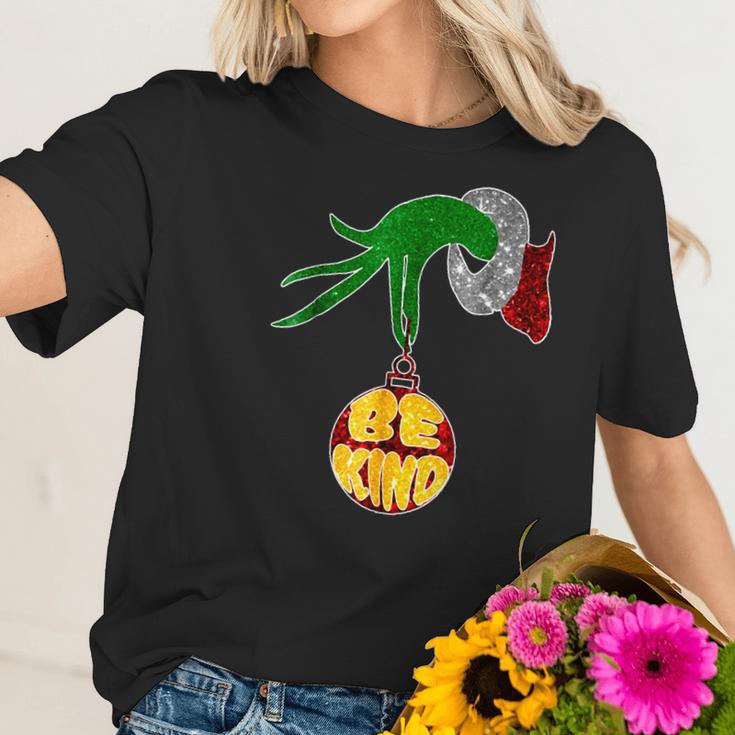 Be Kind Grinch Hand Holding Women T-Shirt Gifts for Her