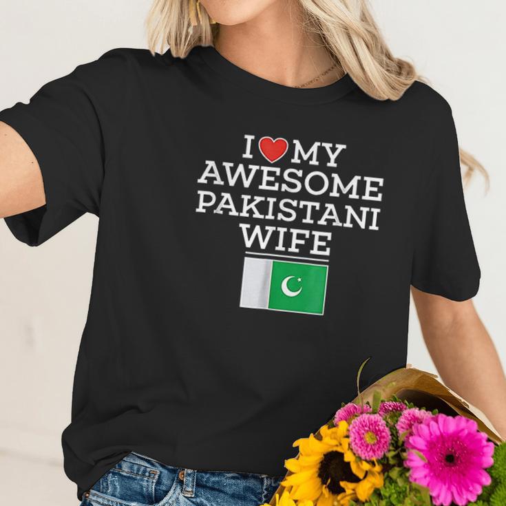 I Love My Awesome Pakistani Wife Flag Heart For Husband Women T-Shirt Gifts for Her