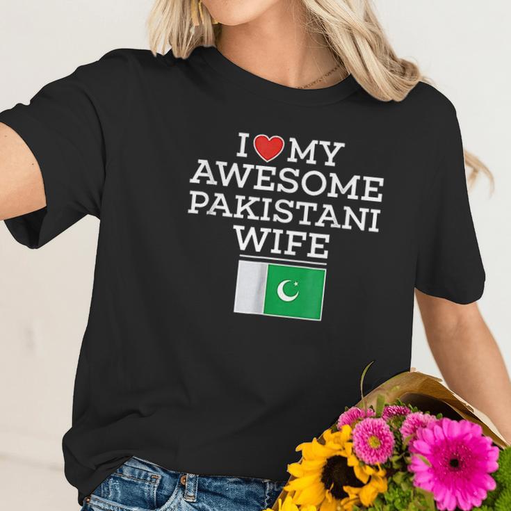 I Love My Awesome Pakistani Wife Flag Heart Women T-Shirt Gifts for Her