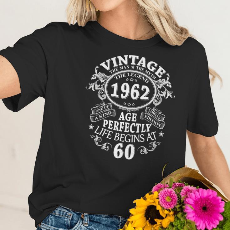 Mens Vintage 1962 The Man Myth Legend 60 Years Old Birthday Gifts Women T-Shirt Gifts for Her