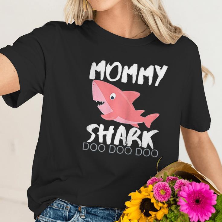 Womens Mommy Shark Mothers Day Gift For Wife Birthday Christmas Women T-Shirt Gifts for Her