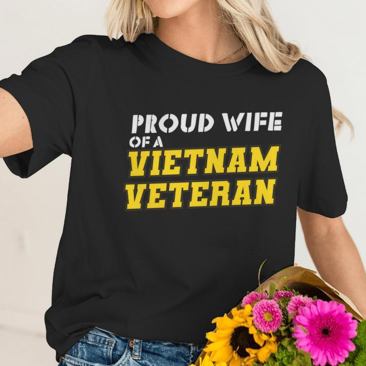 Proud Wife Of A Vietnam Veteran Us Army Veteran Day Graphic Design Printed Casual Daily Basic Women T-Shirt Gifts for Her