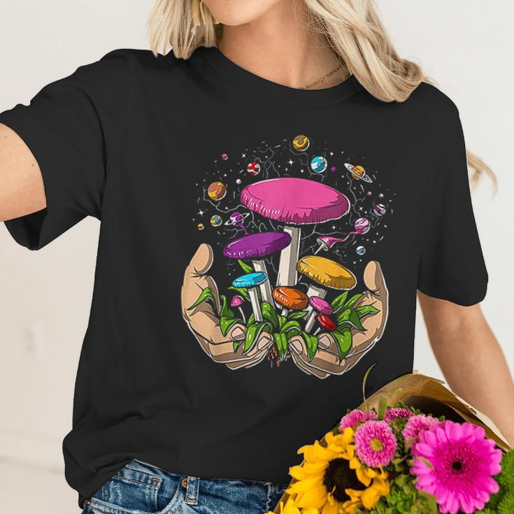 Psychedelic Magic Mushrooms Psilocybin Fungi Hippie Women T-Shirt Gifts for Her