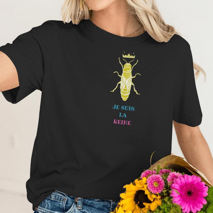 Queen Bee Je Suis La Reine Funny Honey Bee Women T-Shirt Gifts for Her