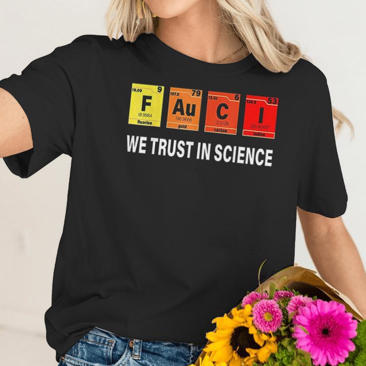 Science Fauci F Au C I Trust Be Kind Women T-Shirt Gifts for Her