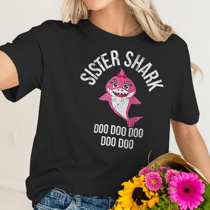 Sister Shark Doo Doo Doo Birthday Women T-Shirt Gifts for Her