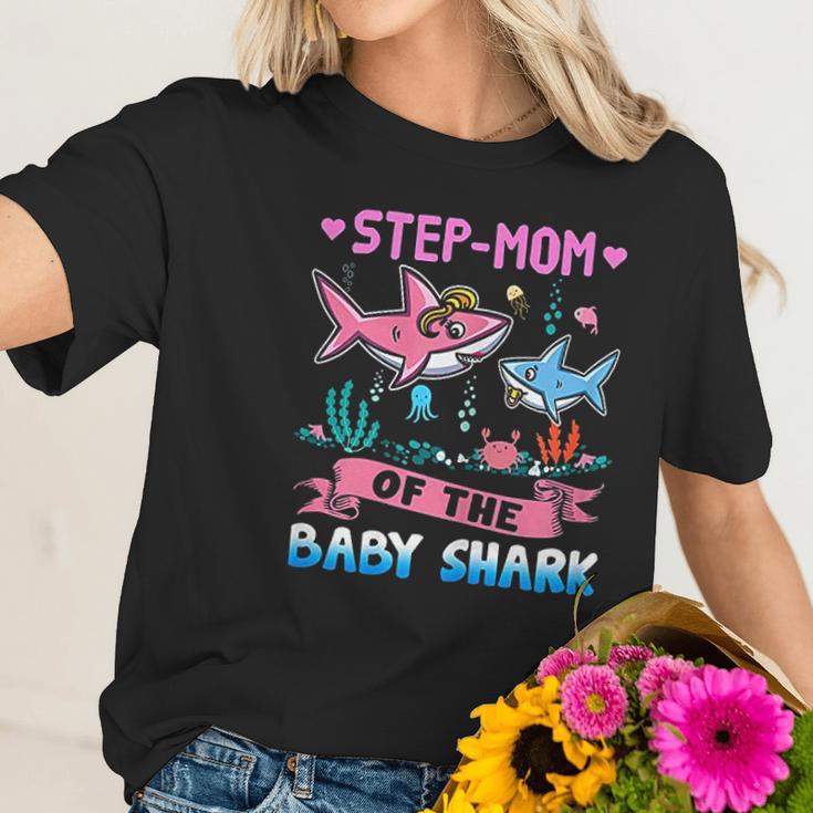 Step Mom Of The Baby Shark Women T-Shirt Gifts for Her