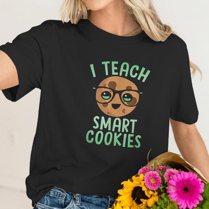 Teacher I Teach Smart Cookies Cute Emoji Glasses Women T-Shirt Gifts for Her