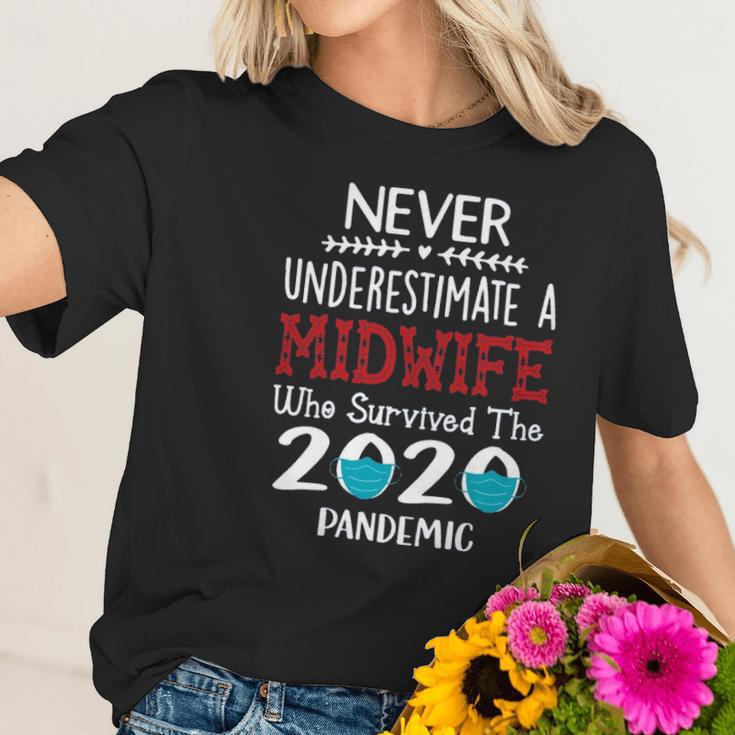 Never Underestimate Who Survived The Pandemic Midwife Women T-Shirt Gifts for Her